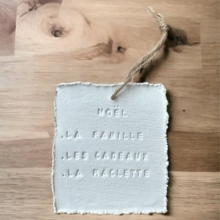 Plaque « Noël: Famille Cadeau Raclette »